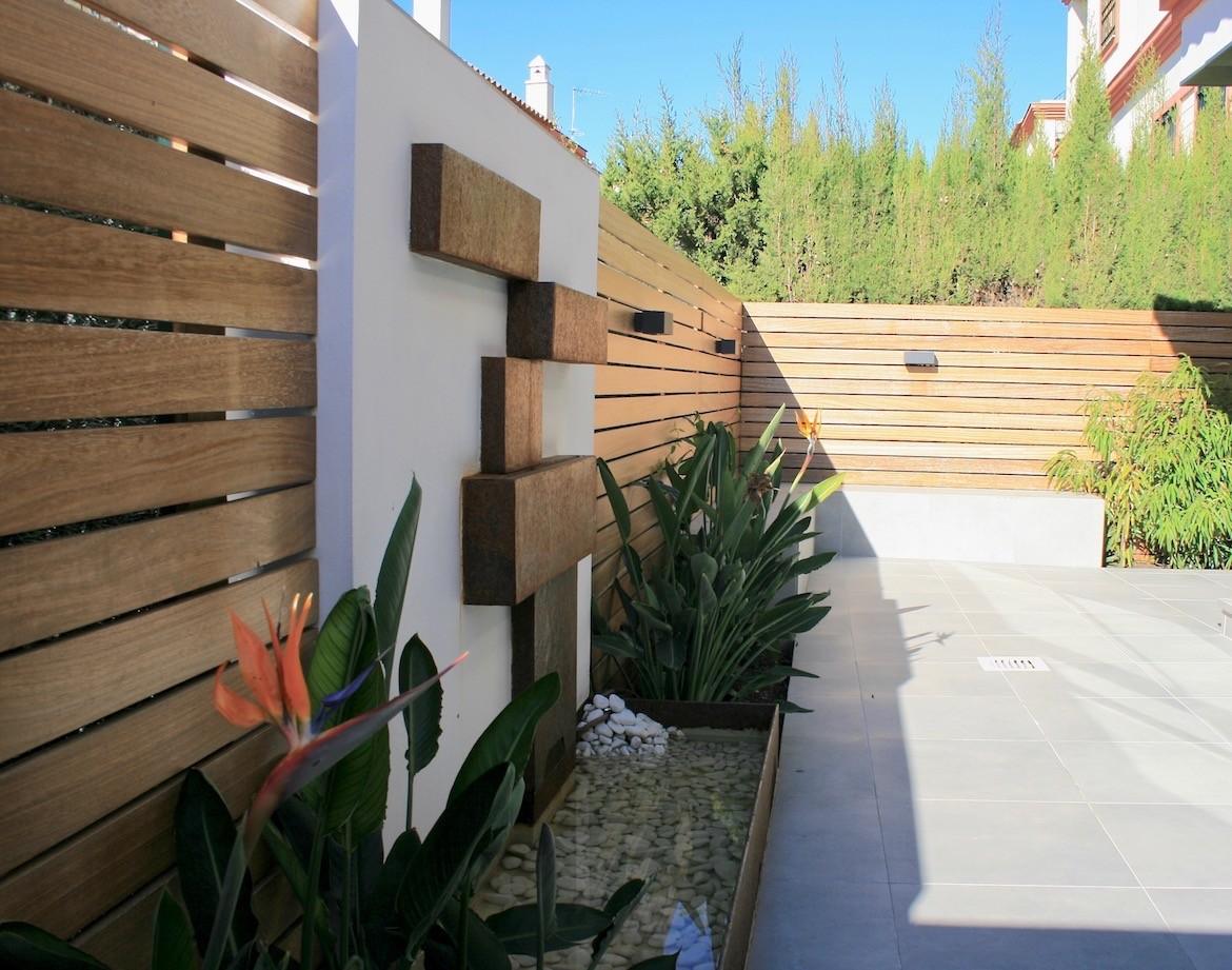 Proyecto de integración de salón comedor con exterior - jardín . 3 proyecto-de-paisajismo-tomares-sevilla