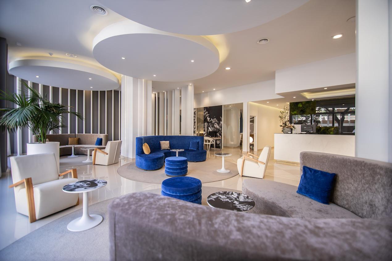 hotel Monte Puertatierra. Cadiz. el lobby.