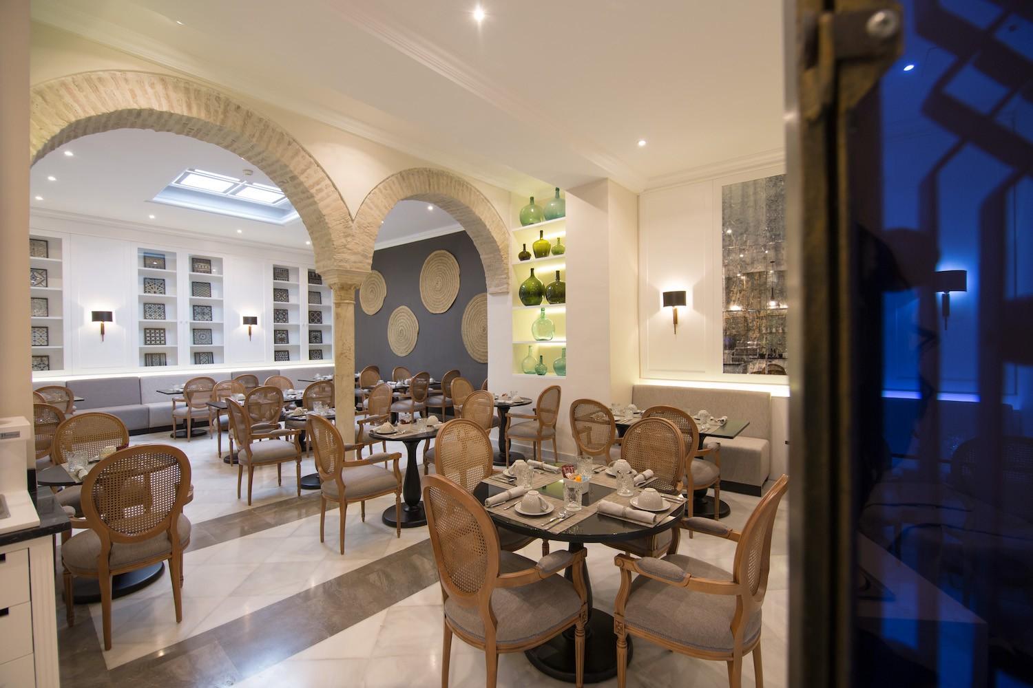 Hotel GRAVINA 51. Sevilla. 50 comedor-hotel-sevilla-02