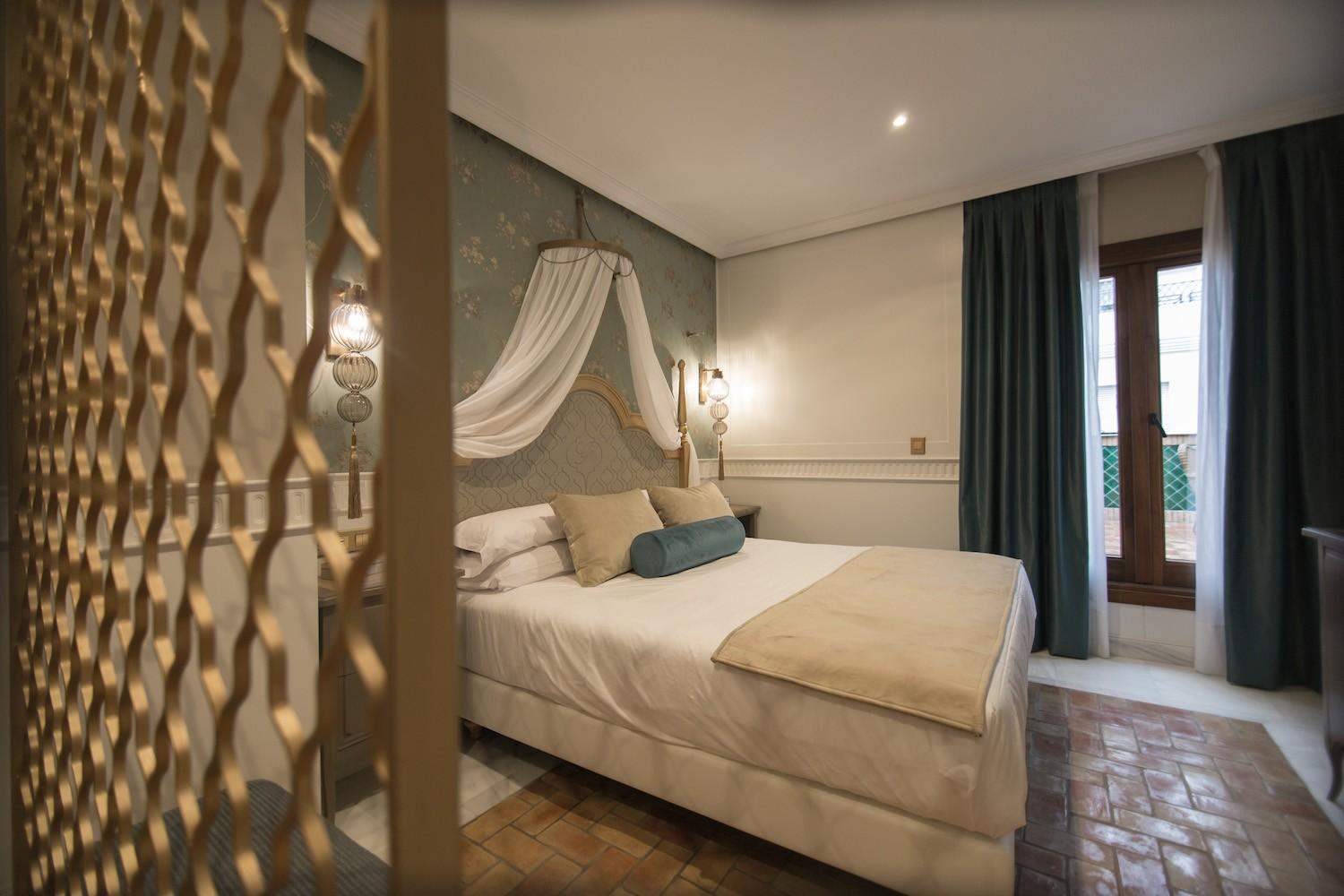 Hotel GRAVINA 51. Sevilla. 43 habitacion-terraza-hotel-sevilla